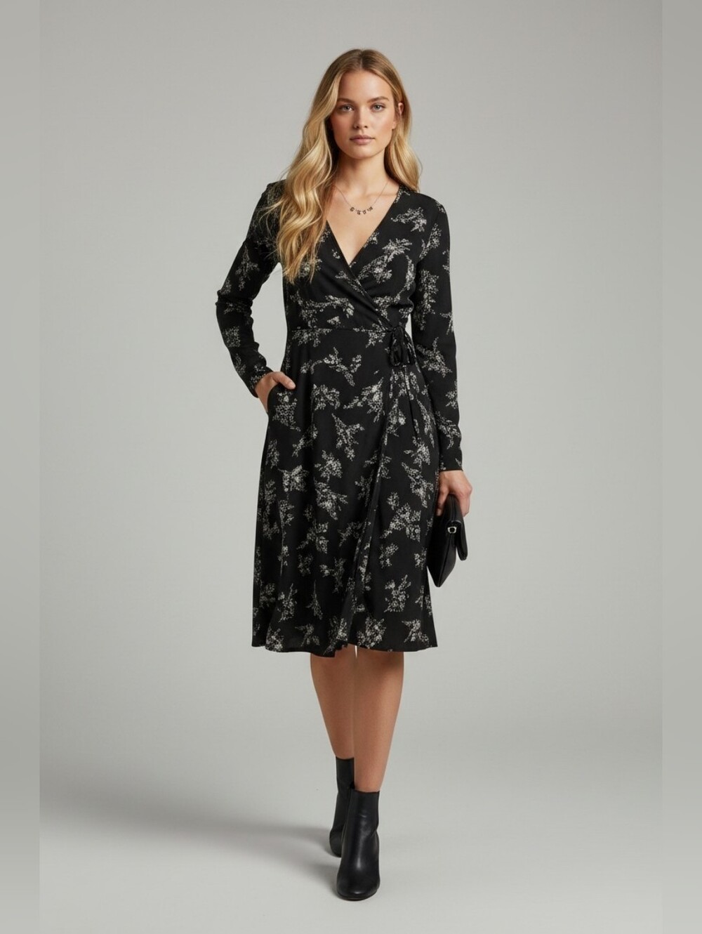 06 Lily Morgan black w/white floral design XL ptp 23 lenght 37"